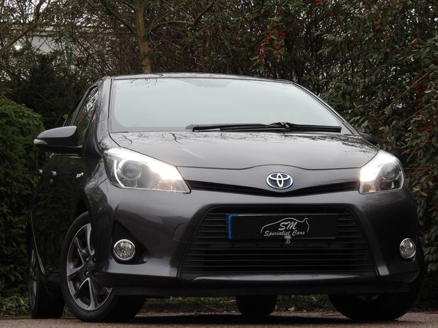 2014 14 Toyota Yaris 1.5 HYBRID TREND 5d 61 BHP