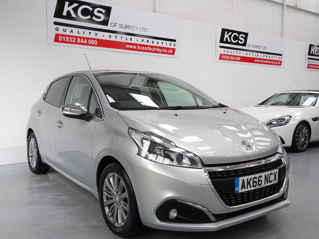 View our PEUGEOT 208