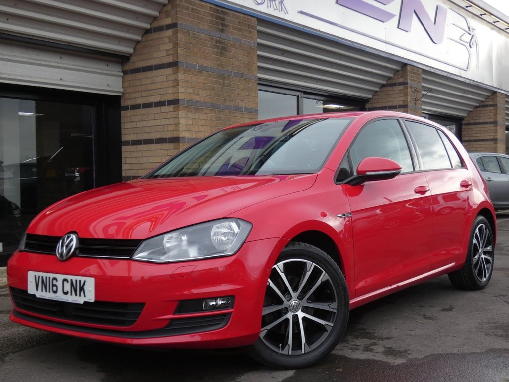 View our VOLKSWAGEN GOLF
