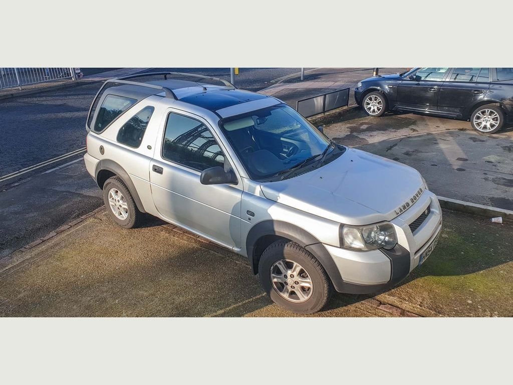 View our LAND ROVER FREELANDER