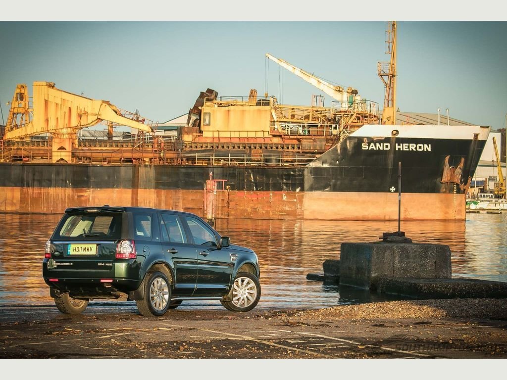 View our LAND ROVER FREELANDER