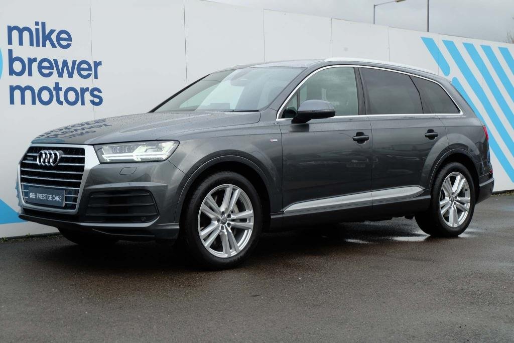View our AUDI Q7
