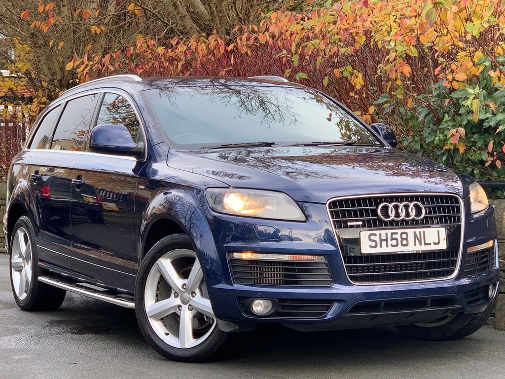 View our AUDI Q7