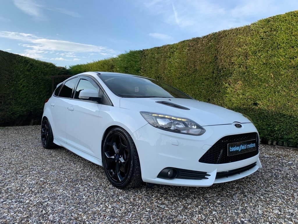 View our FORD FOCUS