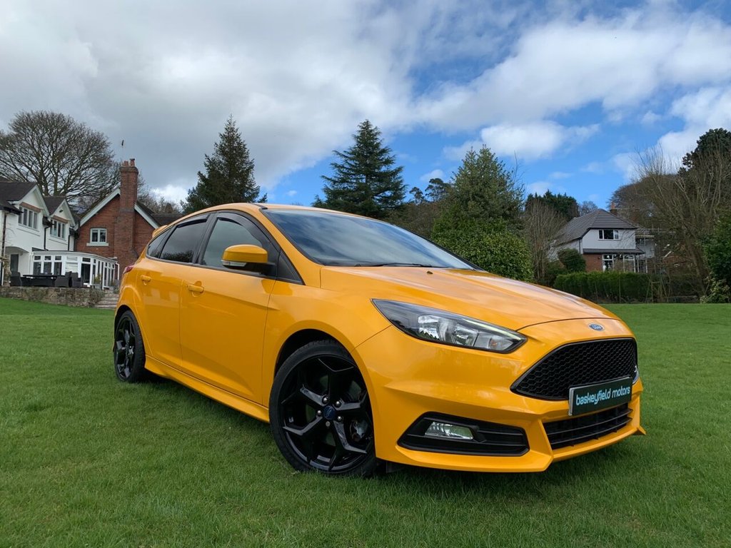 View our FORD FOCUS