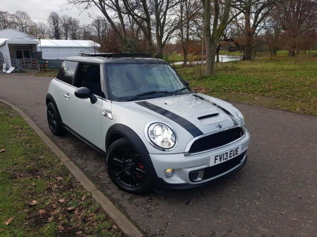 2013 13 MINI Hatch Cooper 1.6 Cooper S (Sport Chili) 3dr