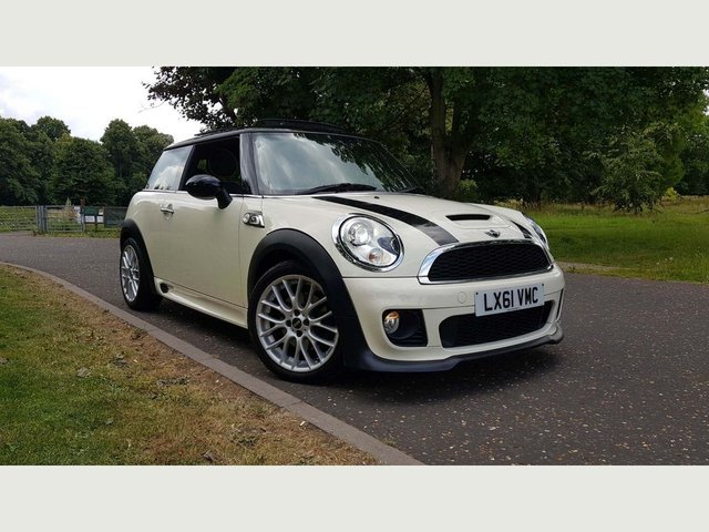 2011 61 MINI Hatch Cooper 1.6 Cooper S (Sport Chili) 3dr