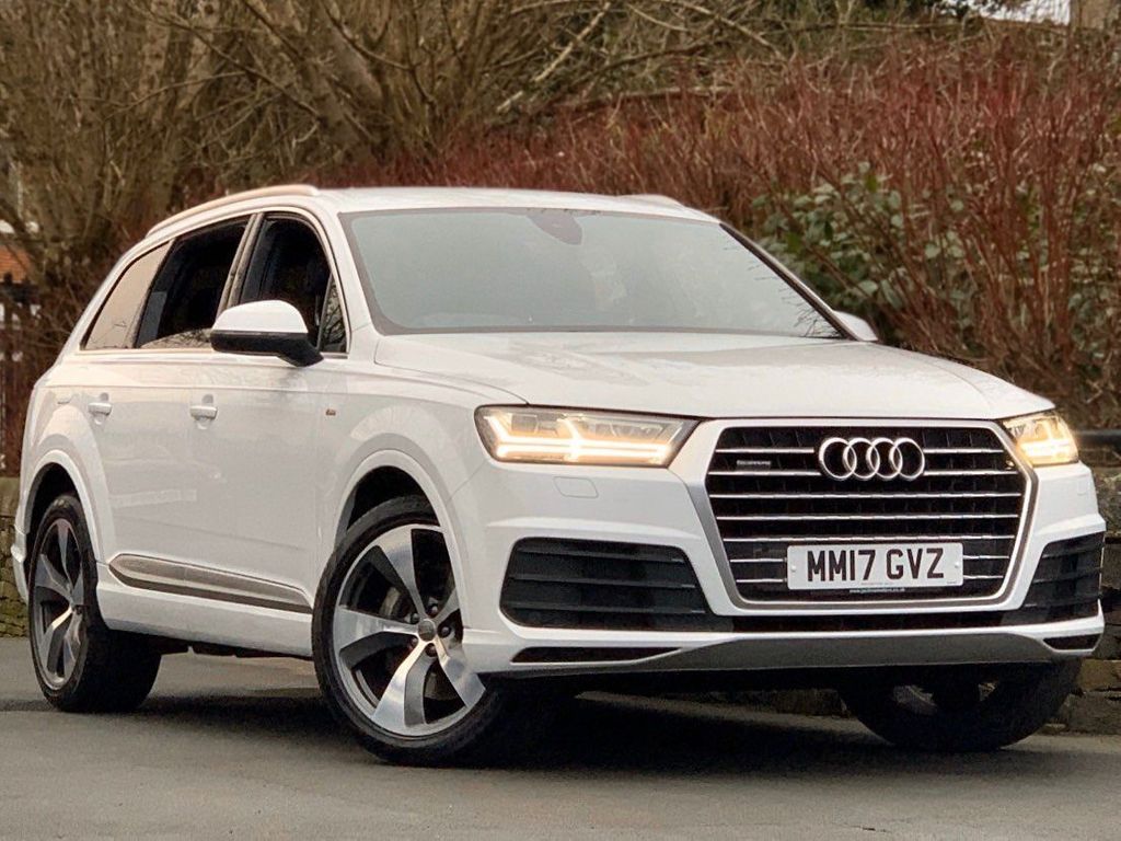 View our AUDI Q7
