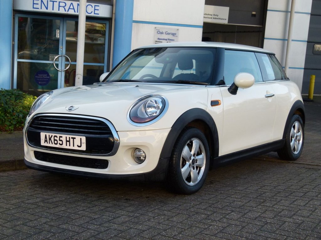 View our MINI HATCH COOPER
