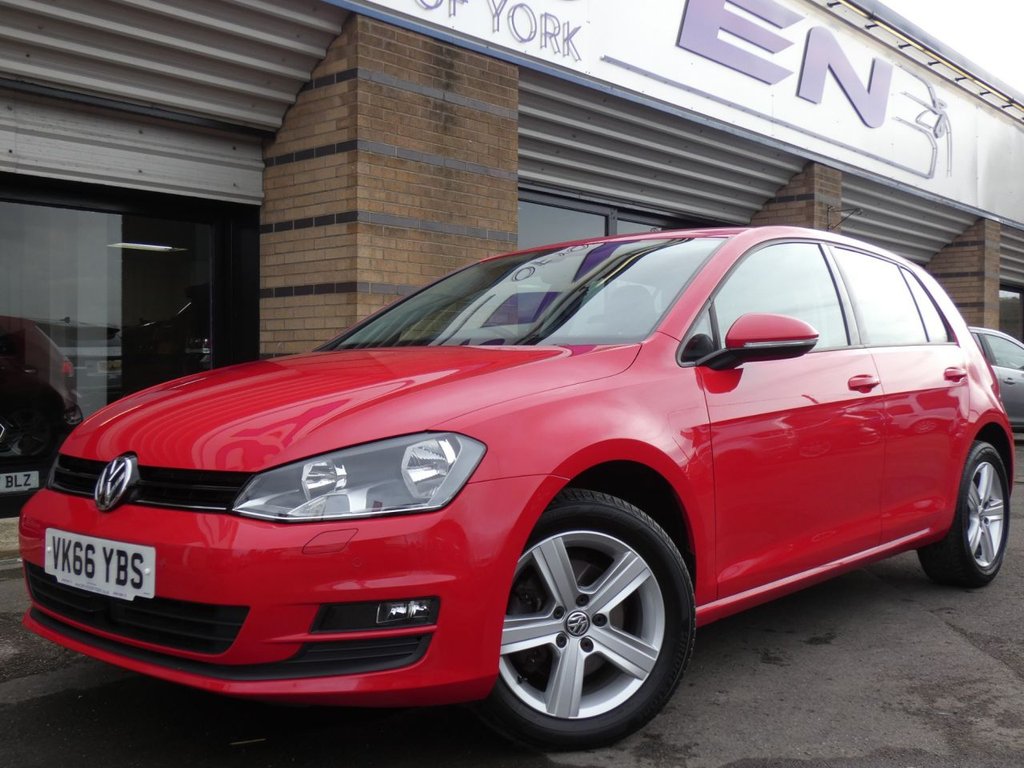 View our VOLKSWAGEN GOLF