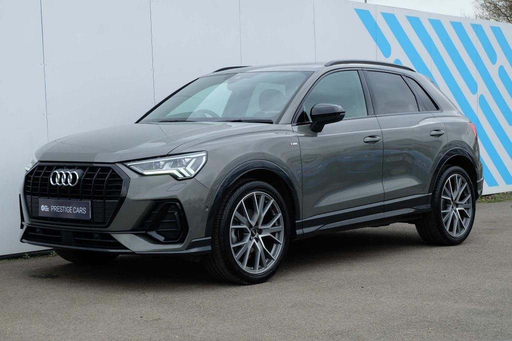 View our AUDI Q3