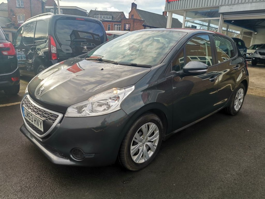 View our PEUGEOT 208