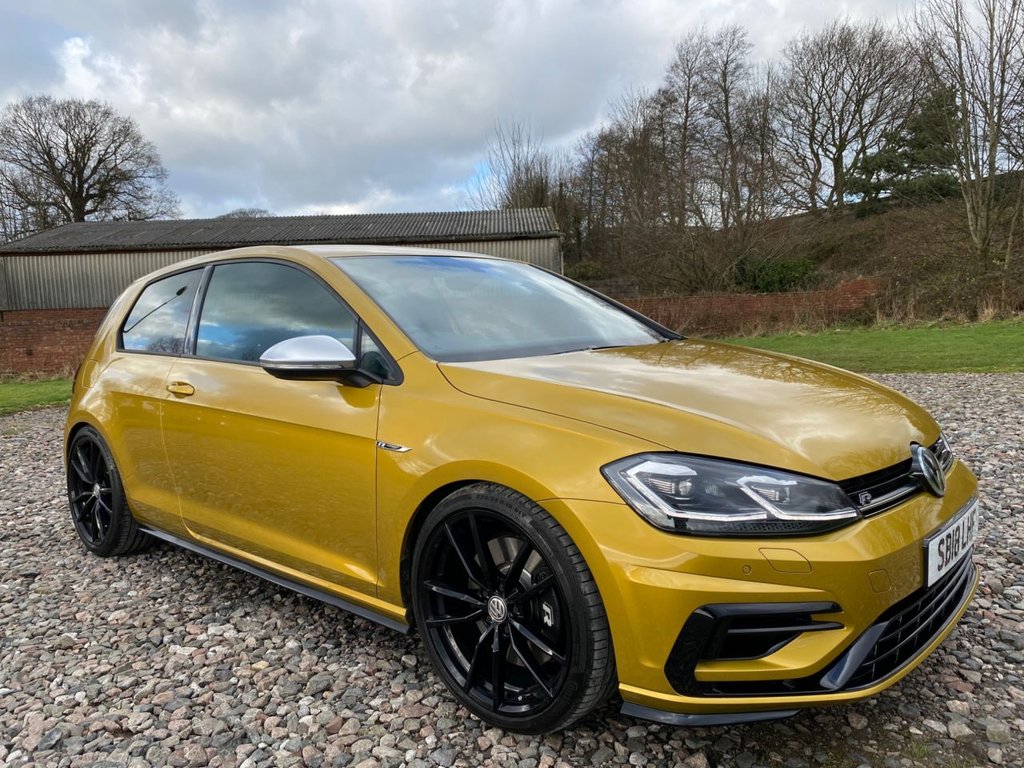 View our VOLKSWAGEN GOLF
