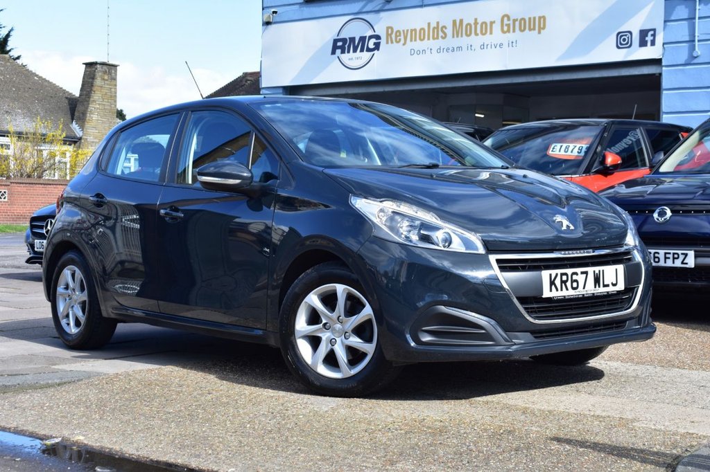 View our PEUGEOT 208