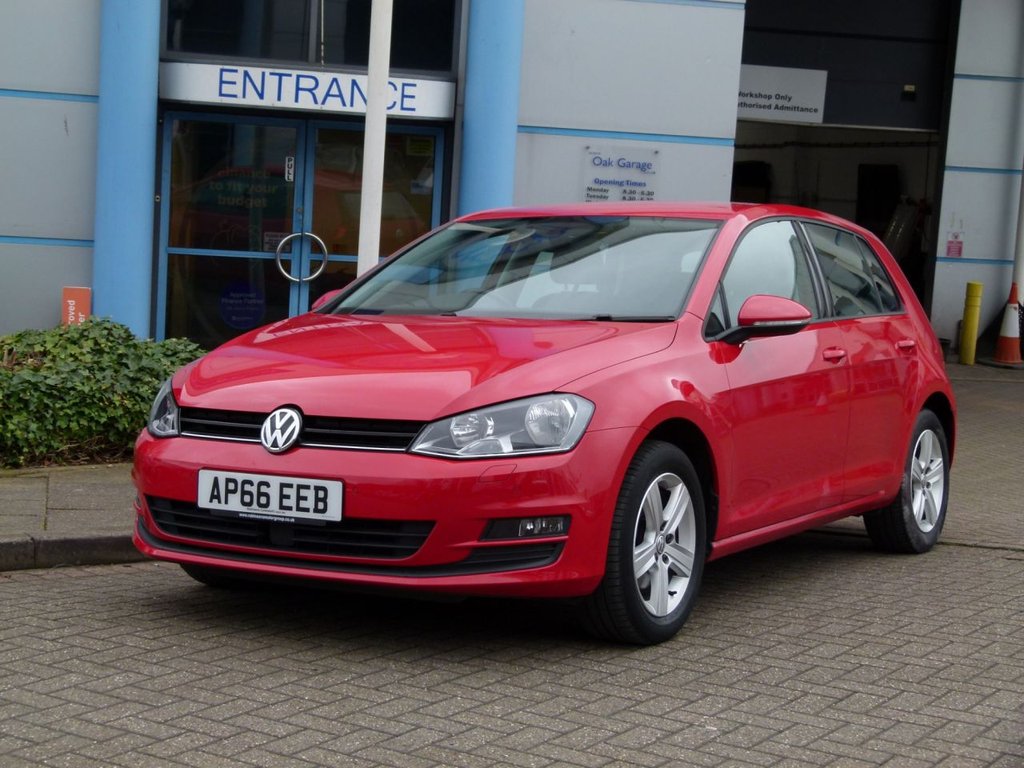 View our VOLKSWAGEN GOLF