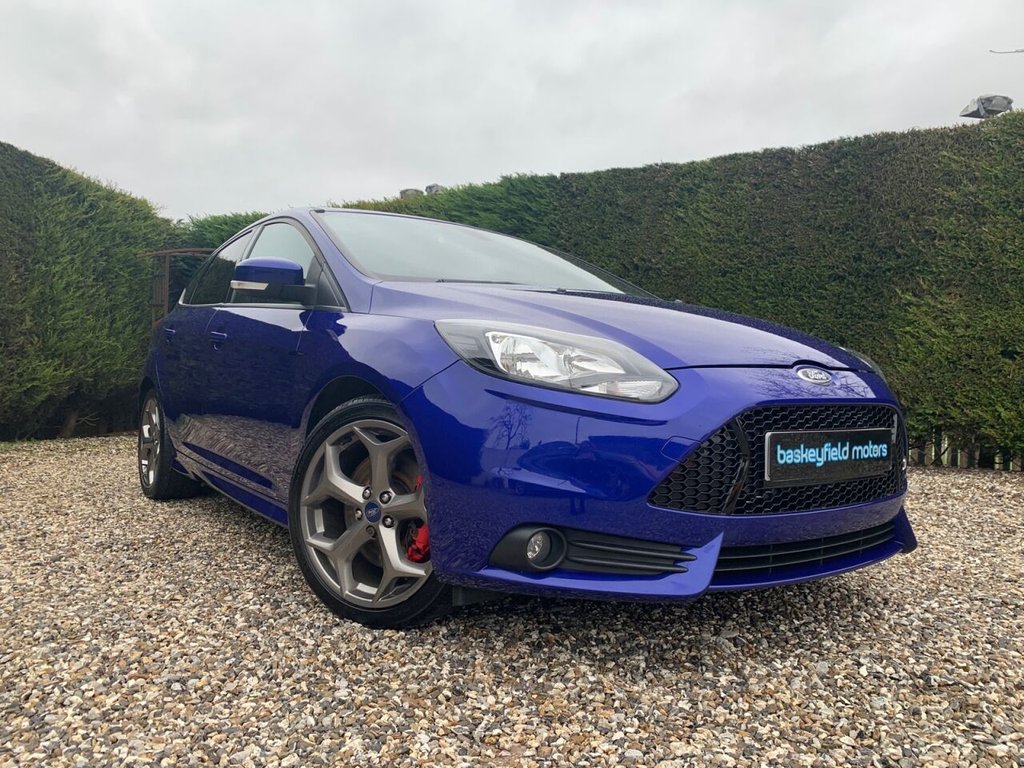 View our FORD FOCUS