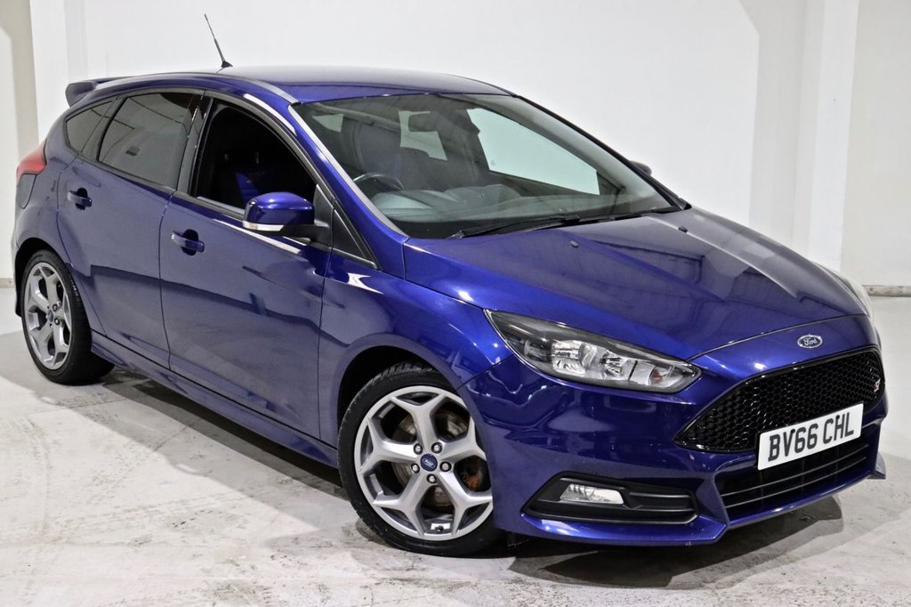 View our FORD FOCUS