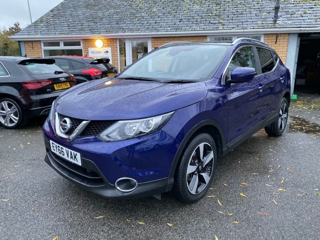 View our NISSAN QASHQAI