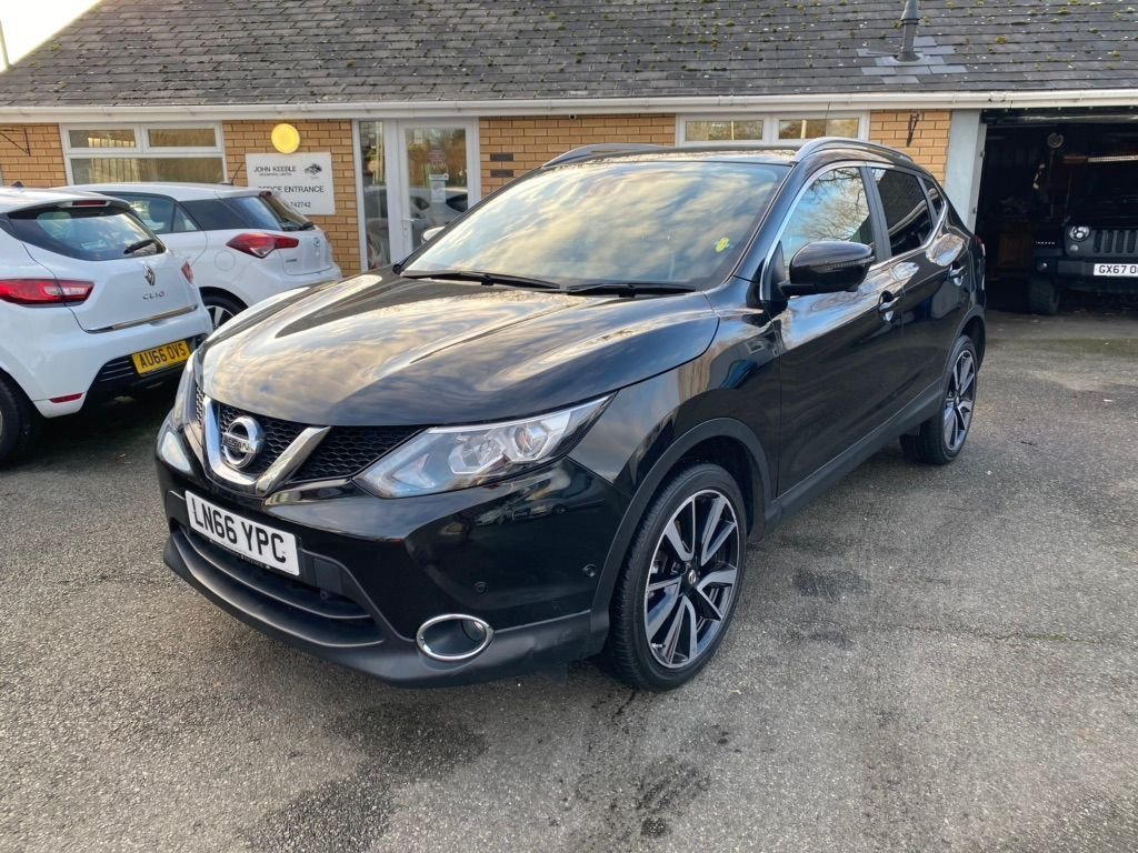 View our NISSAN QASHQAI