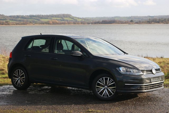 2017 17 Volkswagen Golf 1.6 SE NAVIGATION TDI BLUEMOTION TECHNOLOGY 5d 114 BHP