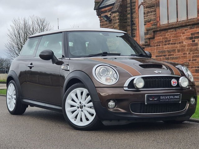 2010 10 MINI Hatch Cooper 1.6 COOPER S MAYFAIR 3d 175 BHP