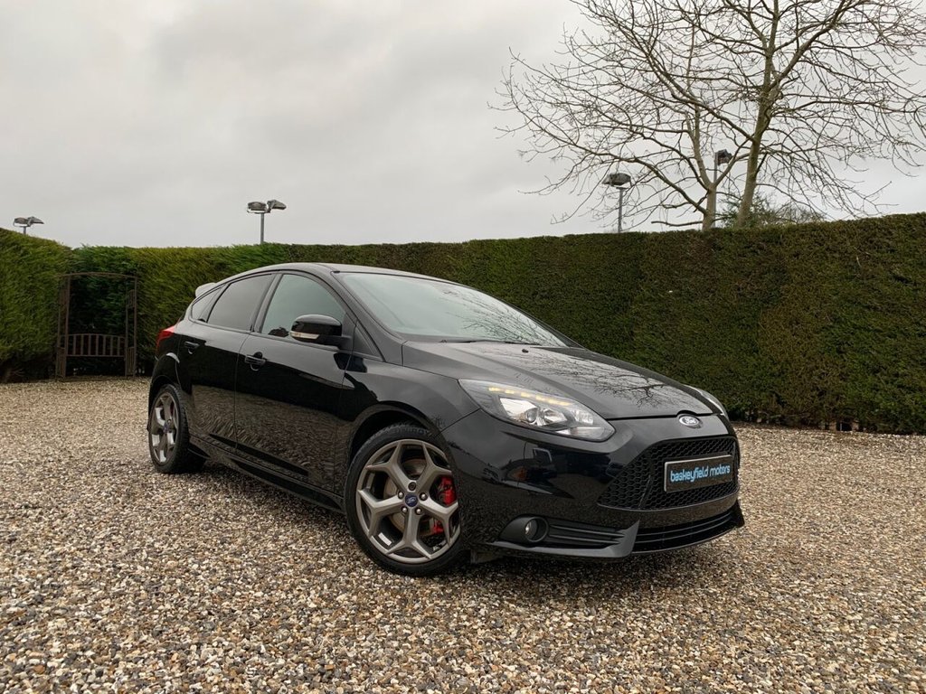View our FORD FOCUS