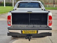 USED 2012 12 TOYOTA HI-LUX 3.0 INVINCIBLE 4X4 D-4D DCB 169 BHP SAT NAV + REVERSING CAMERA