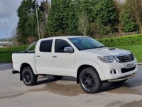 USED 2012 12 TOYOTA HI-LUX 3.0 INVINCIBLE 4X4 D-4D DCB 169 BHP SAT NAV + REVERSING CAMERA
