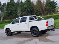 USED 2012 12 TOYOTA HI-LUX 3.0 INVINCIBLE 4X4 D-4D DCB 169 BHP SAT NAV + REVERSING CAMERA