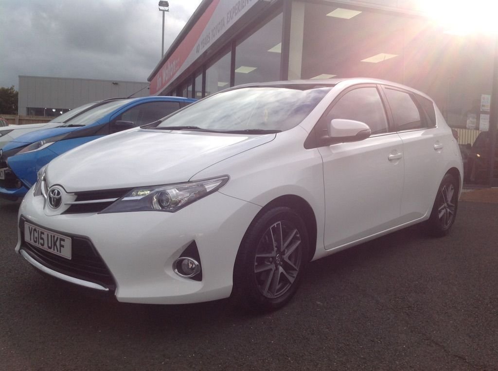 View our TOYOTA AURIS