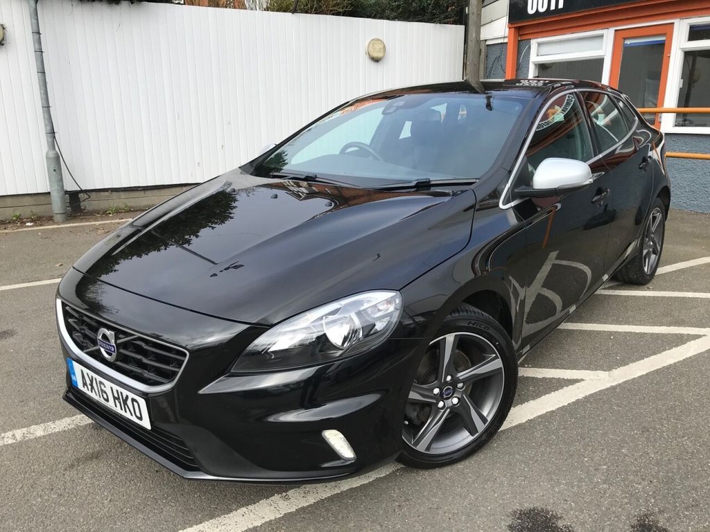 View our VOLVO V40