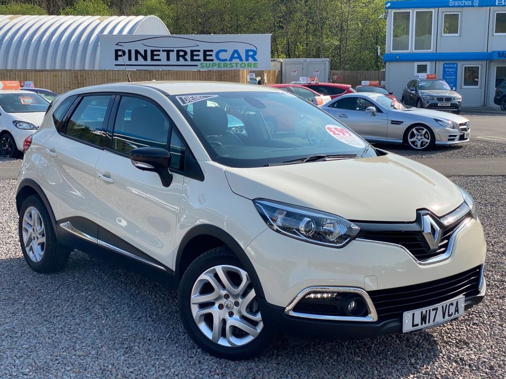 View our RENAULT CAPTUR