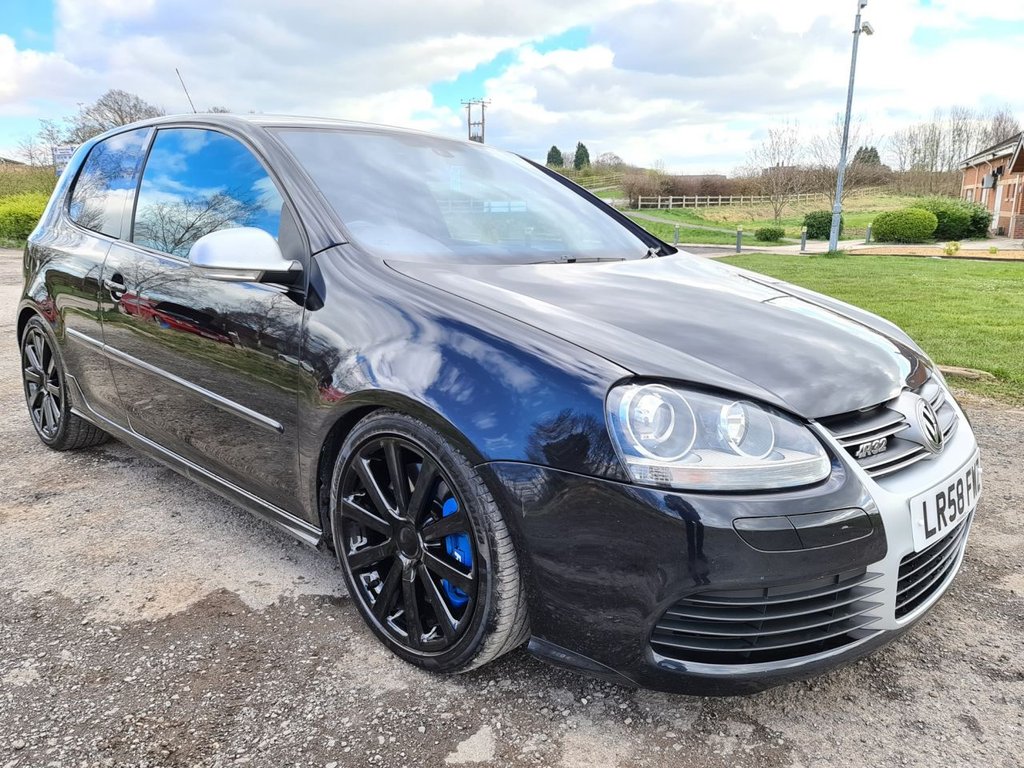 View our VOLKSWAGEN GOLF