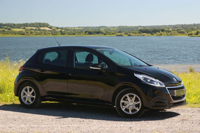 2017 66 Peugeot 208 1.2 PURETECH ACTIVE 5d 82 BHP