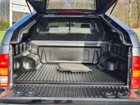 USED 2011 61 TOYOTA HI-LUX 2.5 HL3 4X4 D-4D DCB 142 BHP FULL SERVICE HISTORY ** CANOPY