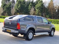 USED 2011 61 TOYOTA HI-LUX 2.5 HL3 4X4 D-4D DCB 142 BHP FULL SERVICE HISTORY ** CANOPY