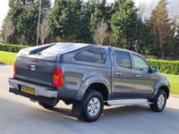 USED 2011 61 TOYOTA HI-LUX 2.5 HL3 4X4 D-4D DCB 142 BHP FULL SERVICE HISTORY ** CANOPY