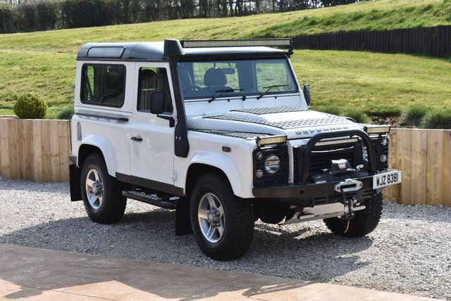 2015 Land Rover Defender 2.2 TD XS STATION WAGON 3d 122 BHP