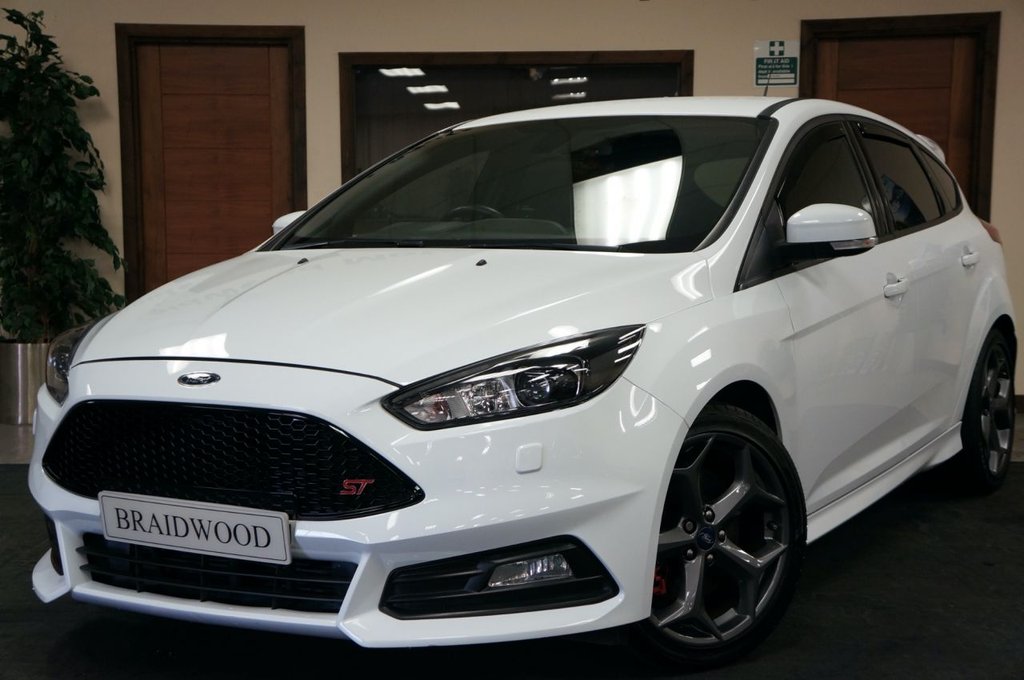 View our FORD FOCUS
