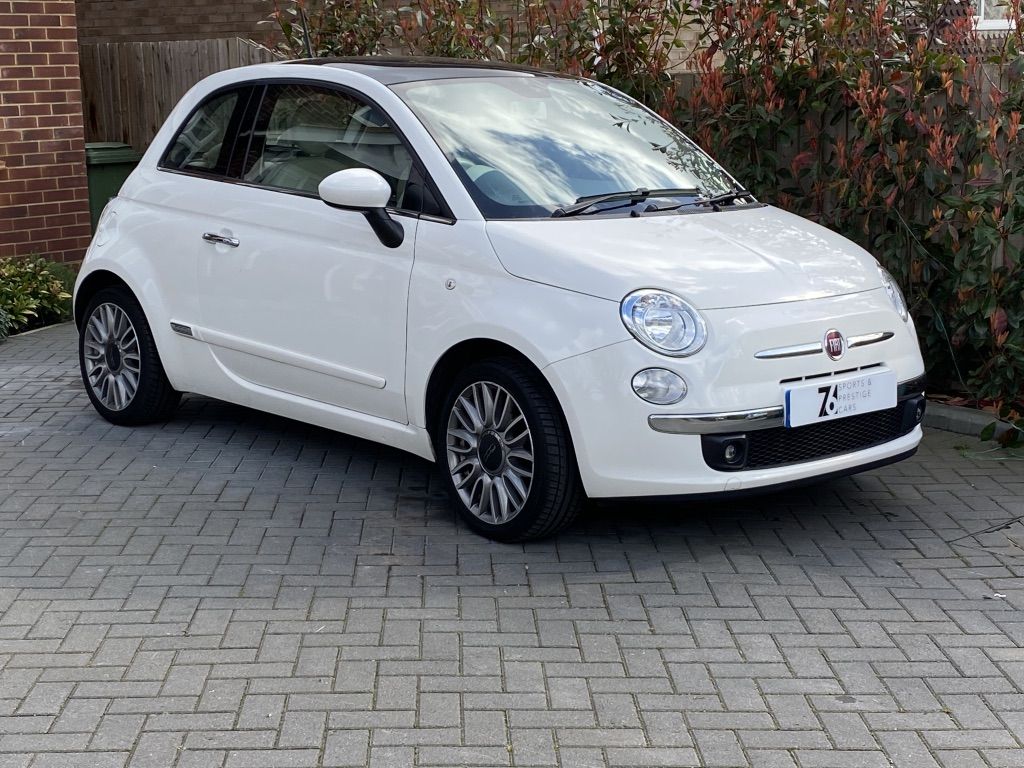 15 Fiat 500 Lounge 5 250