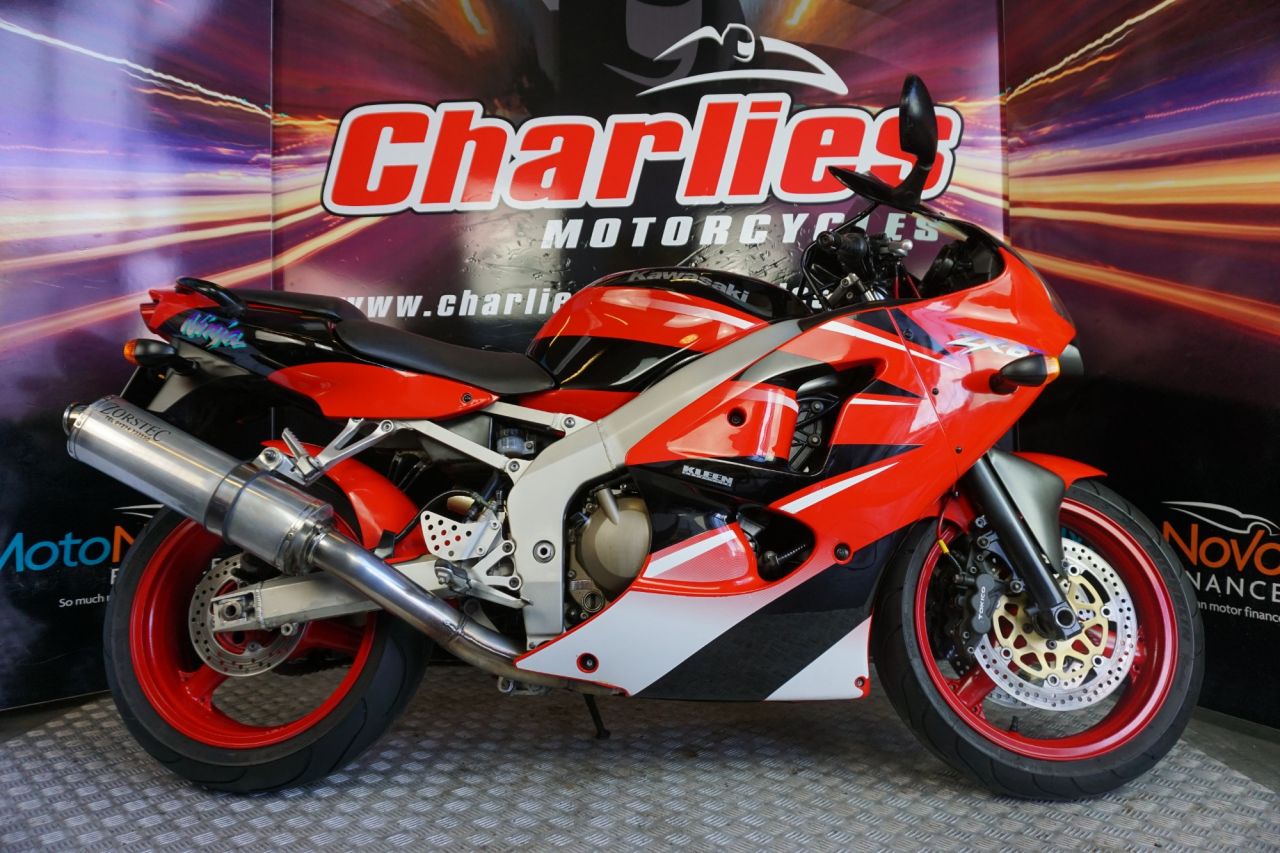 zx 600 zwart