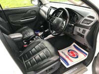 USED 2016 16 MITSUBISHI L200 2.4 DI-D 4X4 BARBARIAN DCB 178 BHP MITSUBISHI MAIN DEALER  HISTORY