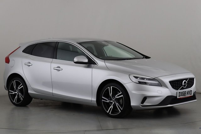 View our VOLVO V40