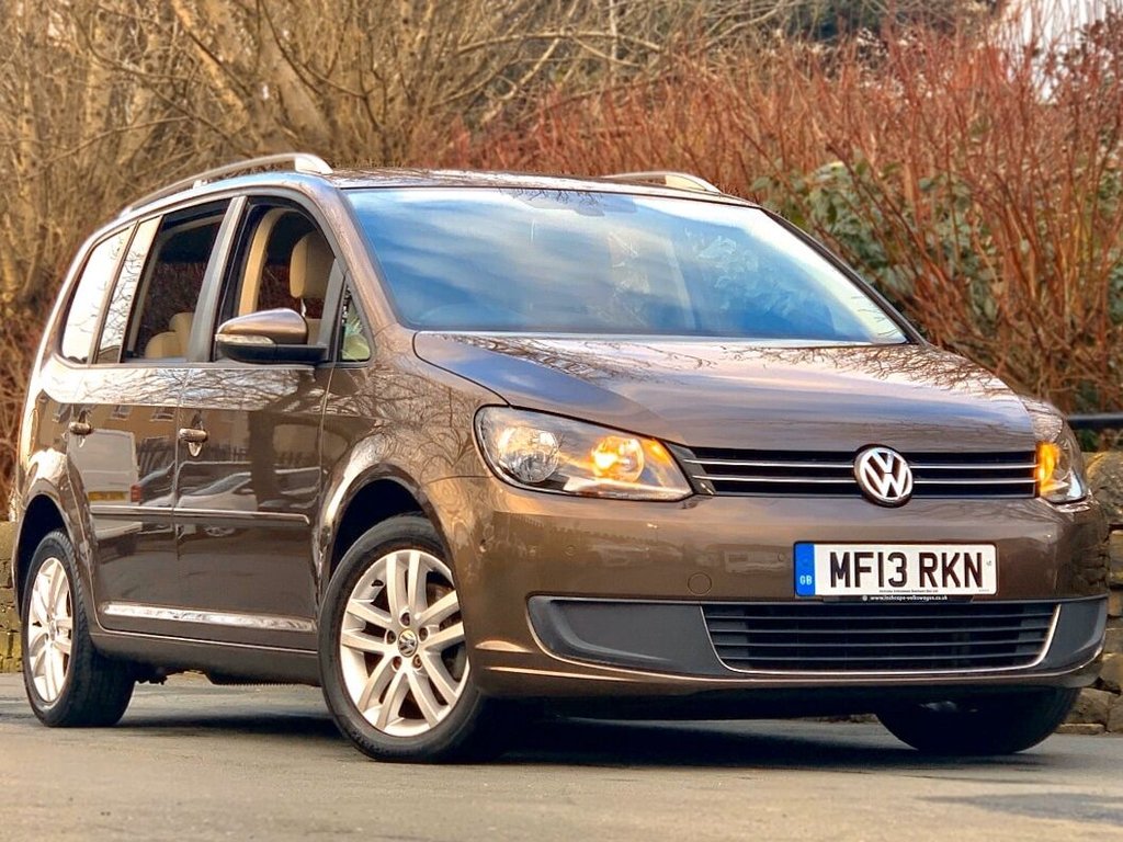View our VOLKSWAGEN TOURAN