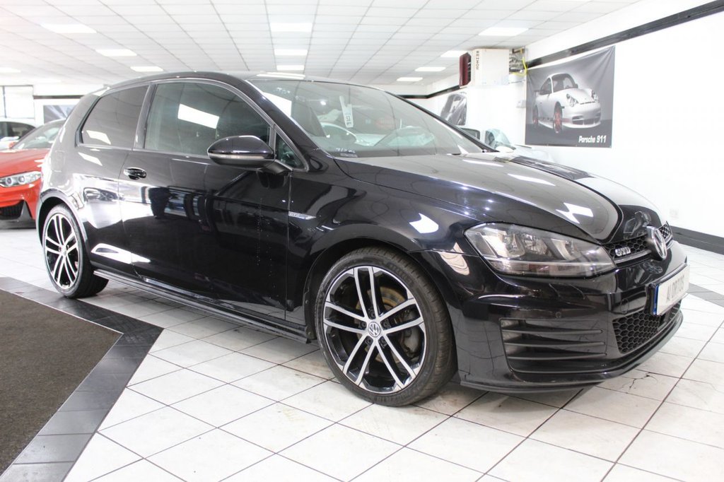 View our VOLKSWAGEN GOLF