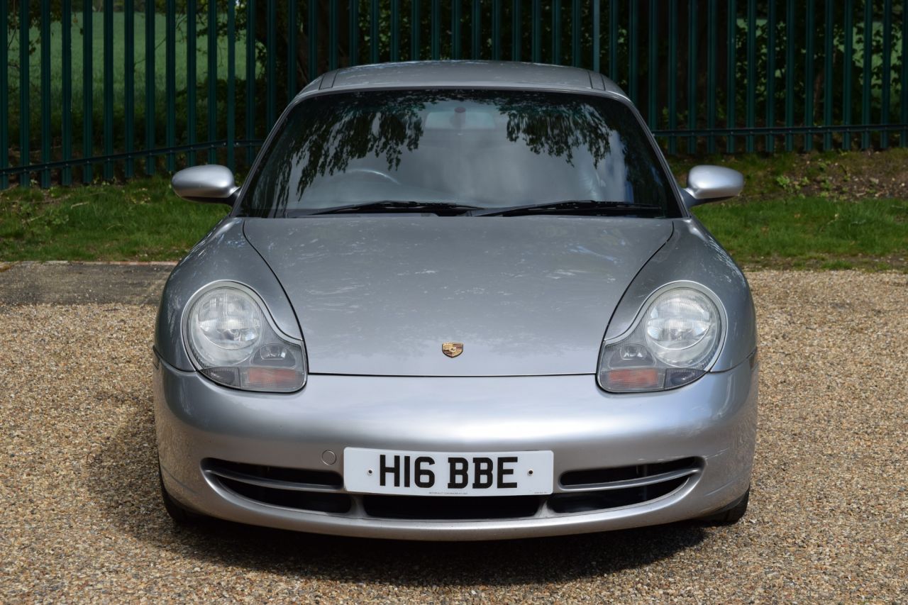 01 Porsche 911 Carrera Cabriolet Tiptronic S 14 995