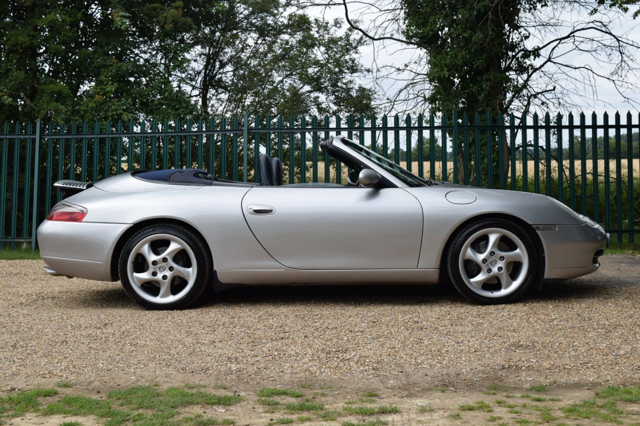 01 Porsche 911 Carrera Cabriolet Tiptronic S 14 995