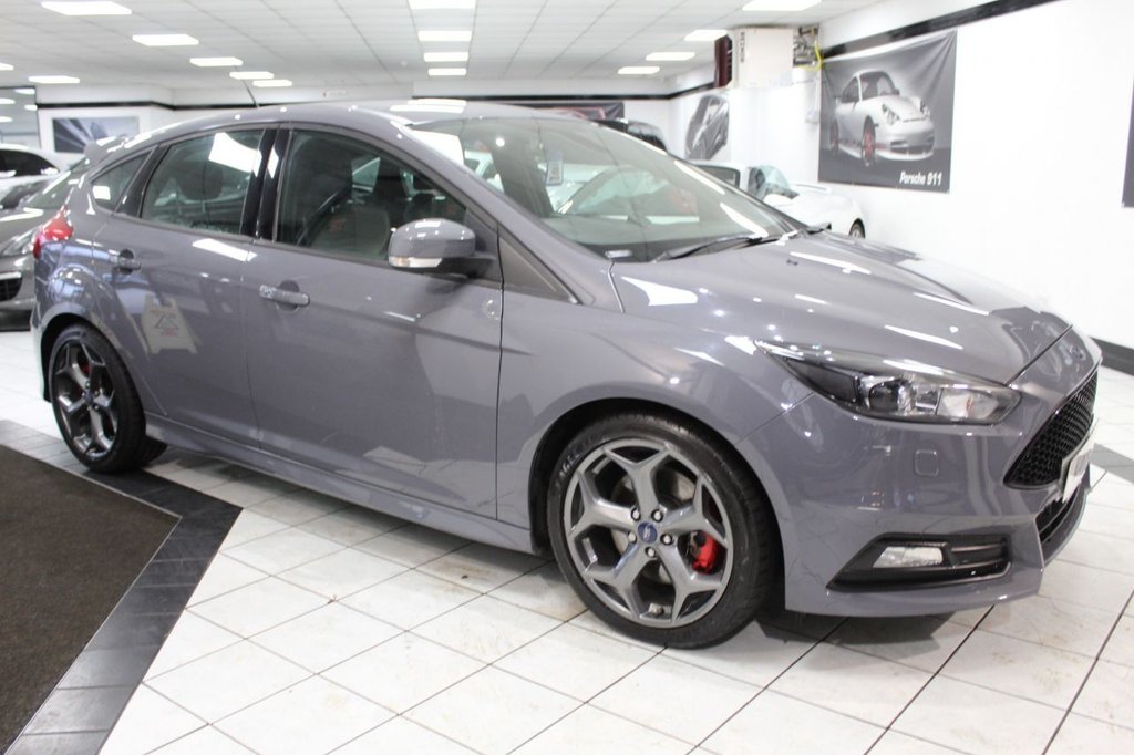 View our FORD FOCUS