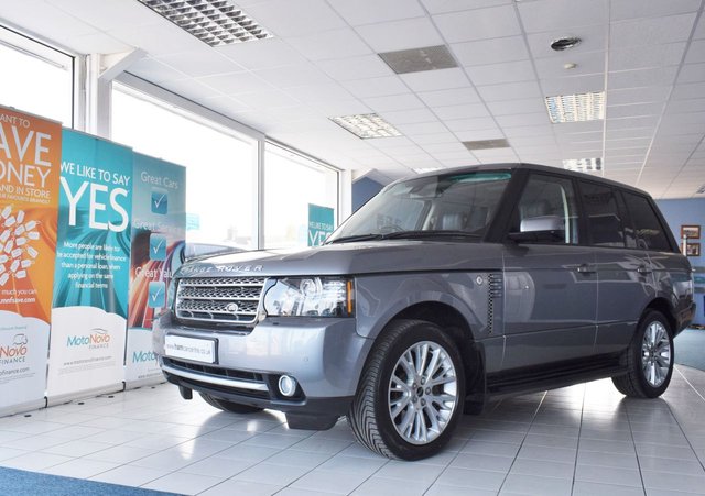 2012 12 Land Rover Range Rover 4.4 TDV8 WESTMINSTER 5d 313 BHP