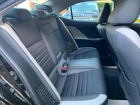 USED 2016 16 LEXUS IS 2.5 300H SPORT 4d 179 BHP 